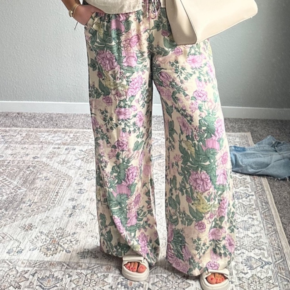 NWOT abercrombie floral pants